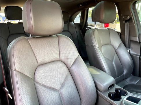 Used 2019 Porsche Macan image 69