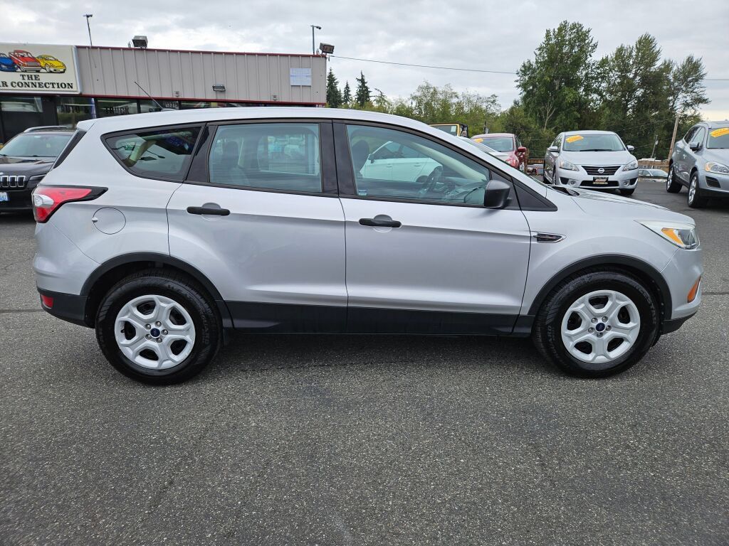 Used 2017 Ford Escape S FWD image 4