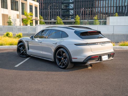 Certified 2023 Porsche Taycan 4 Cross Turismo AWD/4WD image 3