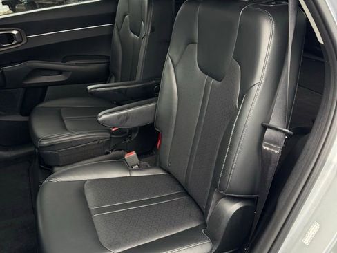 Used 2021 Kia Sorento EX image 30