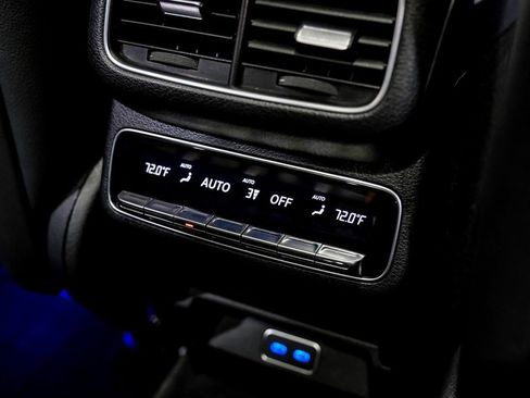 Used 2024 Mercedes-Benz GLS 450 4MATIC image 34