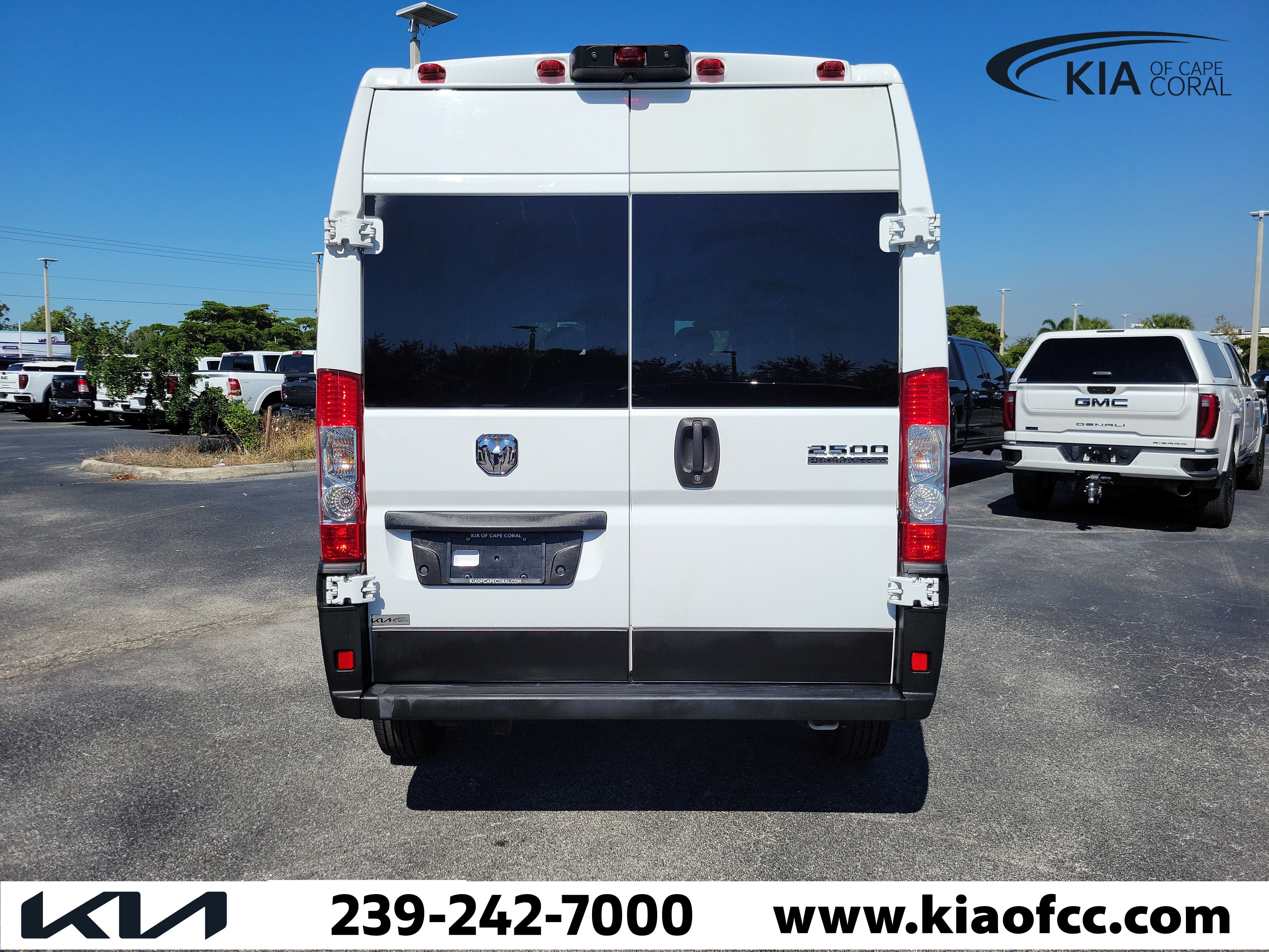 Used 2023 RAM ProMaster 2500 FWD image 6