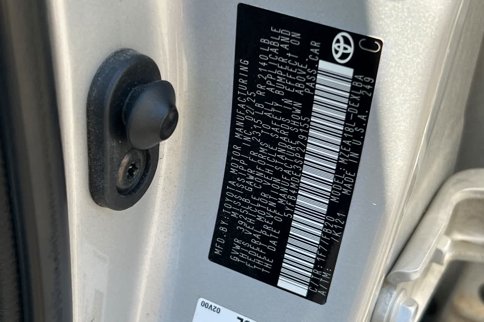 Certified 2025 Toyota Corolla LE FWD image 31