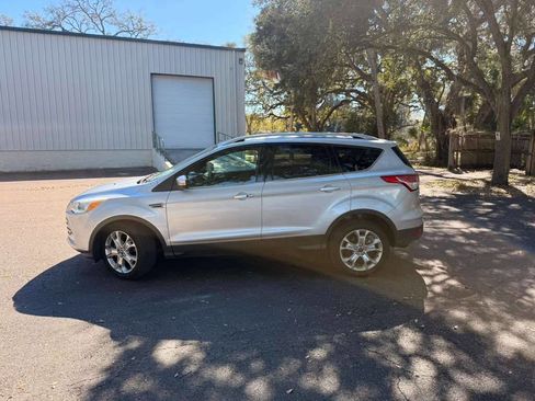 Used 2014 Ford Escape Titanium image 9