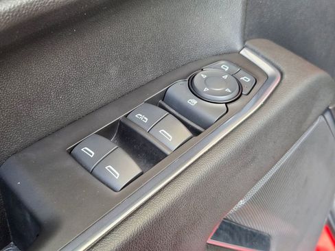 Used 2022 Chevrolet Silverado 1500 LT AWD/4WD image 12