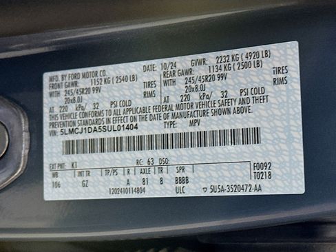 Used 2025 Lincoln Corsair AWD w/ Equipment Group 101A image 30