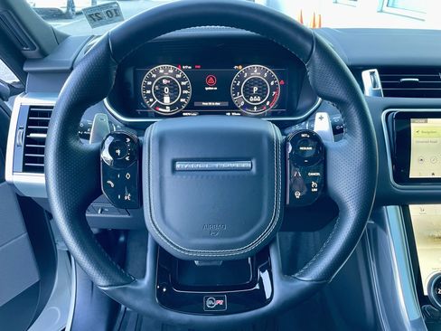 Used 2022 Land Rover Range Rover Sport SVR image 21