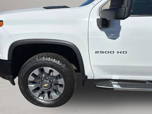 Used 2023 Chevrolet Silverado 2500 Custom w/ Custom Value Package image 32