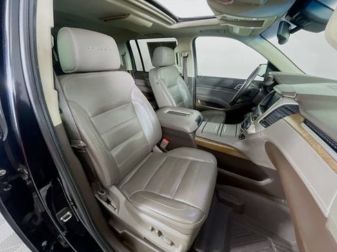 Used 2019 GMC Yukon XL Denali w/ Open Road Package RWD image 33