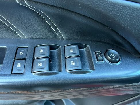 Used 2021 GMC Canyon Denali image 12