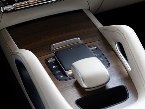 Used 2022 Mercedes-Benz GLE 350 4MATIC image 33