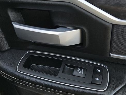 Used 2024 RAM 2500 Big Horn image 35