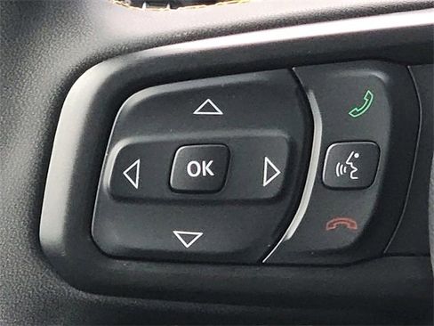 Certified 2024 Jeep Wrangler Unlimited image 33