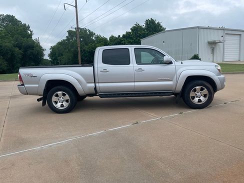 Used 2010 Toyota Tacoma 4x4 Double Cab image 4