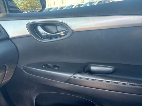 Used 2019 Nissan Sentra S image 19