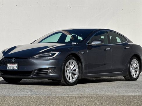 Used 2019 Tesla Model S 100D image 8