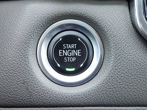 Used 2024 Chevrolet Colorado ZR2 w/ Technology Package AWD/4WD image 21