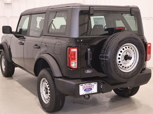 New 2026 Ford Bronco 4-Door image 7