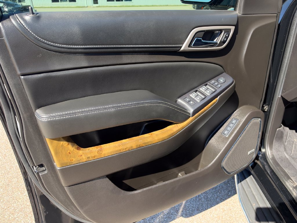 Used 2017 GMC Yukon Denali AWD/4WD image 9