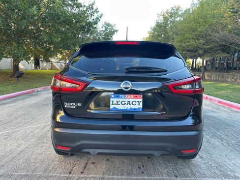 Used 2022 Nissan Rogue Sport S image 17