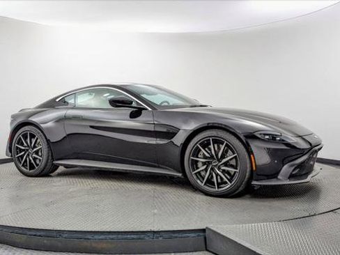 Used 2020 Aston Martin V8 Vantage Coupe image 11