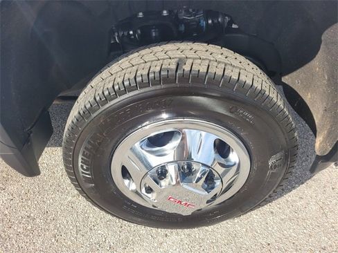 Used 2026 GMC Sierra 3500 SLE w/ SLE Value Package image 19