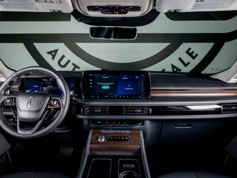 Used 2026 Lincoln Aviator Reserve w/ Jet Appearance Package RWD image 2