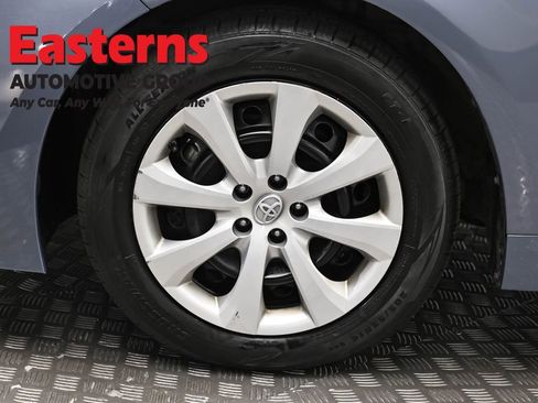 Used 2022 Toyota Corolla LE FWD image 31