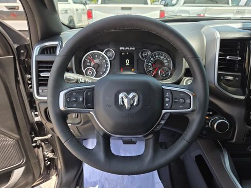 Used 2025 RAM 1500 Big Horn AWD/4WD image 31