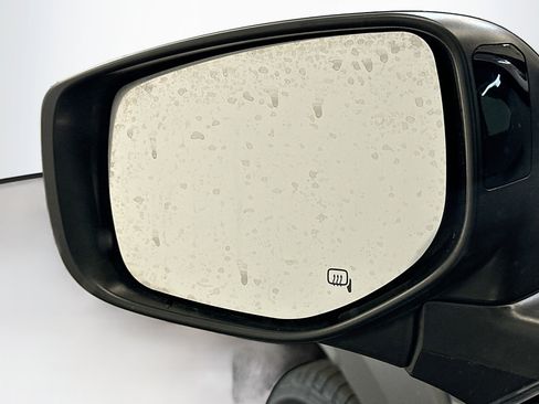 Used 2025 Subaru Outback Premium AWD/4WD image 16