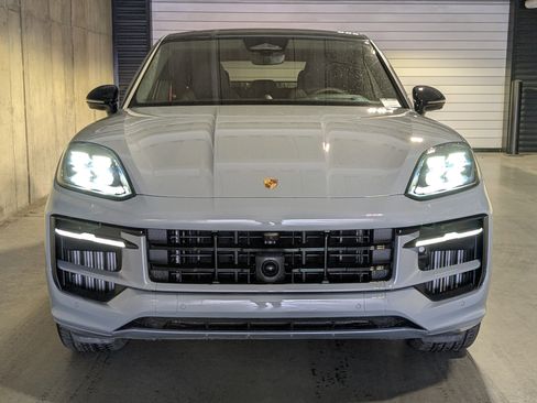 New 2026 Porsche Cayenne GTS AWD/4WD image 11
