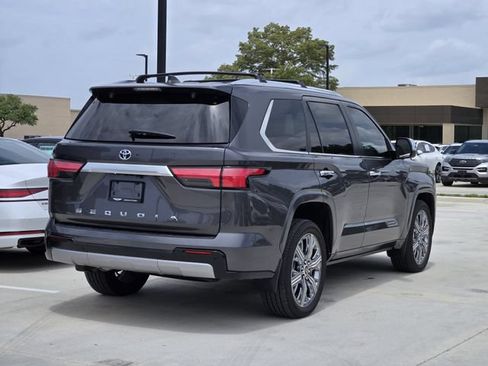 Used 2024 Toyota Sequoia Capstone AWD/4WD image 4
