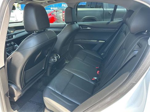 Used 2019 Alfa Romeo Stelvio AWD image 10