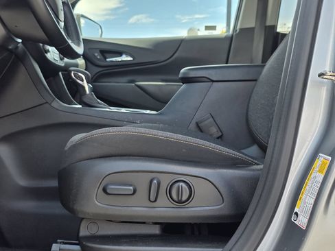Used 2024 Chevrolet Equinox LT FWD image 23