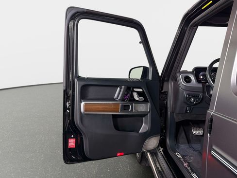 Used 2023 Mercedes-Benz G 550 image 36