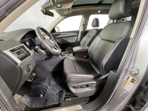 Used 2023 Volkswagen Atlas SEL R-Line image 21