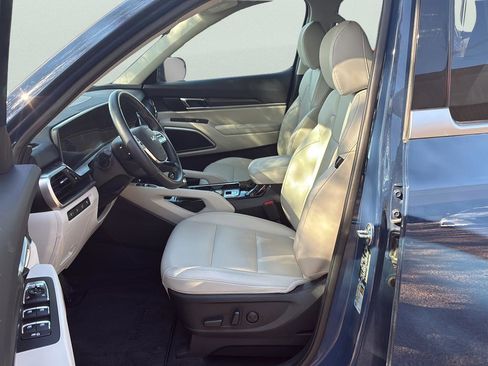 Used 2025 Kia Telluride S image 43