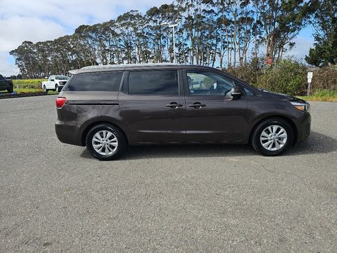 Used 2016 Kia Sedona LX w/ Option Group 020 image 7