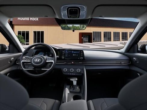 New 2026 Hyundai Elantra SE image 11