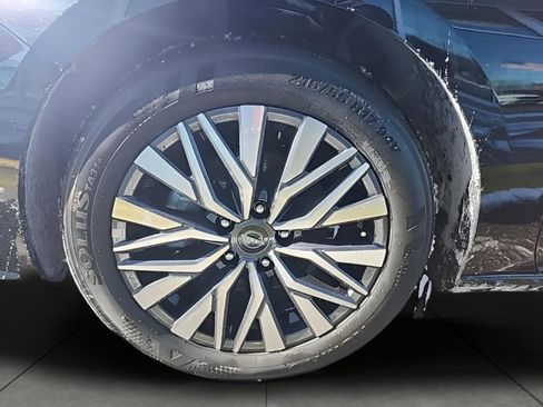 Used 2025 Nissan Altima 2.5 SV image 11