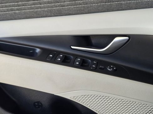 Certified 2021 Hyundai Elantra Limited w/ Cargo Package image 22