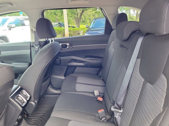 Used 2023 Kia Sorento LX FWD image 13