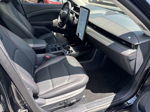 Used 2025 Ford Mustang Mach-E Premium w/ Sport Appearance Package AWD/4WD image 13