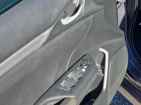Used 2020 Honda Civic LX image 17
