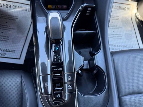 Used 2024 Toyota Crown AWD/4WD image 29