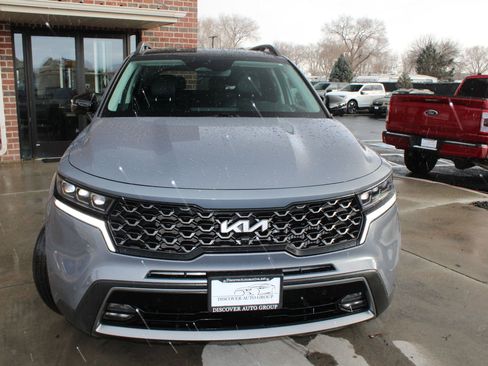 Used 2023 Kia Sorento SX Prestige image 12