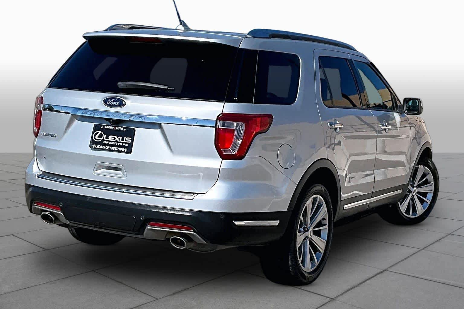 Used 2019 Ford Explorer Limited w/ Class III Trailer Tow Package FWD image 13