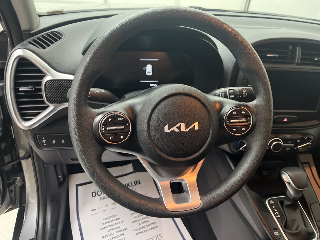 Certified 2025 Kia Soul LX FWD image 16