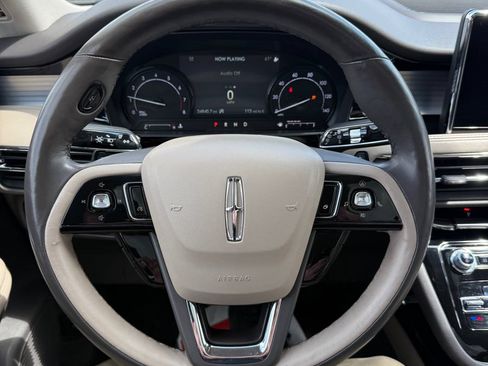 Used 2022 Lincoln Corsair AWD w/ Premium Package image 13