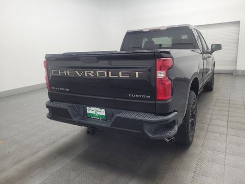 Used 2019 Chevrolet Silverado 1500 Custom w/ Custom Value Package RWD image 9